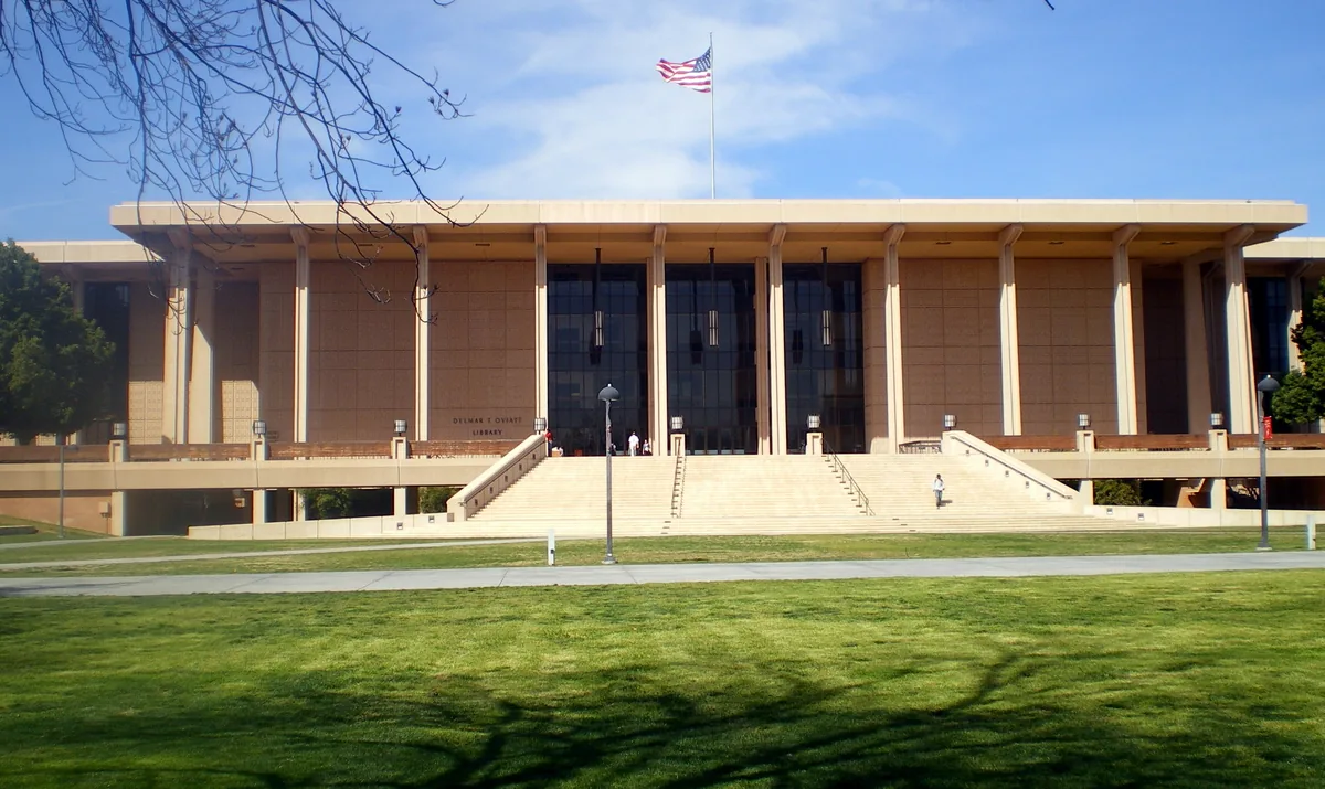 Front steps and facade of the CSUN University Library in Northridge.